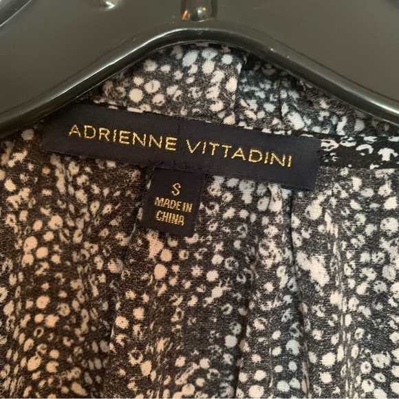 Adrienne Vittadini Button Up Blouse With 3/4 Length Arms. - Picture 2 of 7